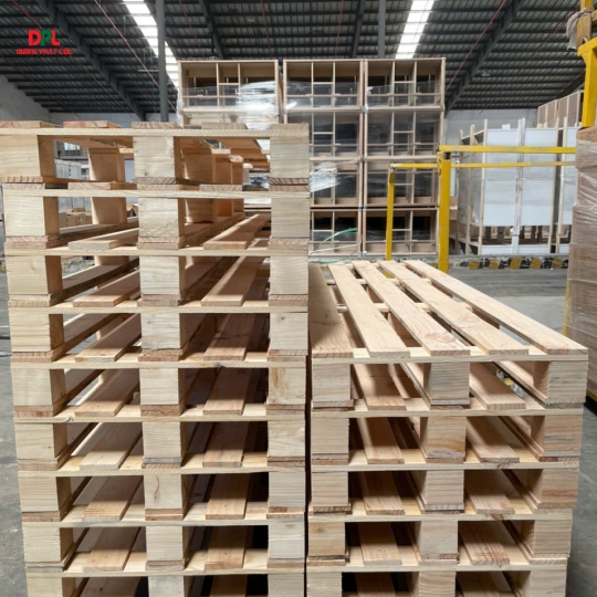 Pallet Gỗ Thông Xuất Khẩu 4 Hướng
