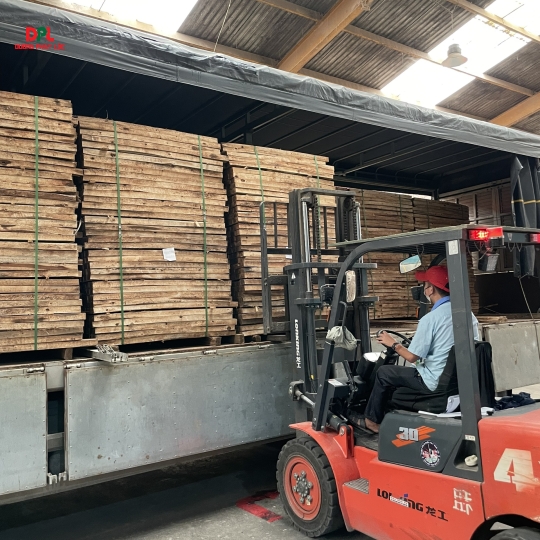 GỖ PALLET TÂN UYÊN
