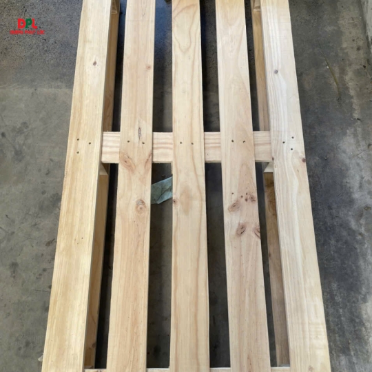 Mẫu Pallet Gỗ Thông Gù 4 Hướng 