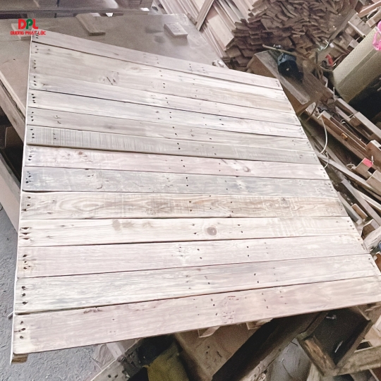 Pallet Xuất Khẩu Tân Uyên