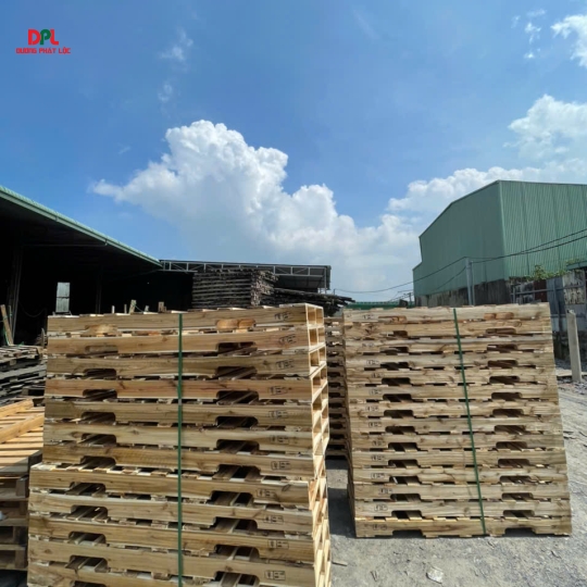 Pallet Gỗ Tràm 3 Đố 4 Hướng ( 585 x 1606 x 120mm )